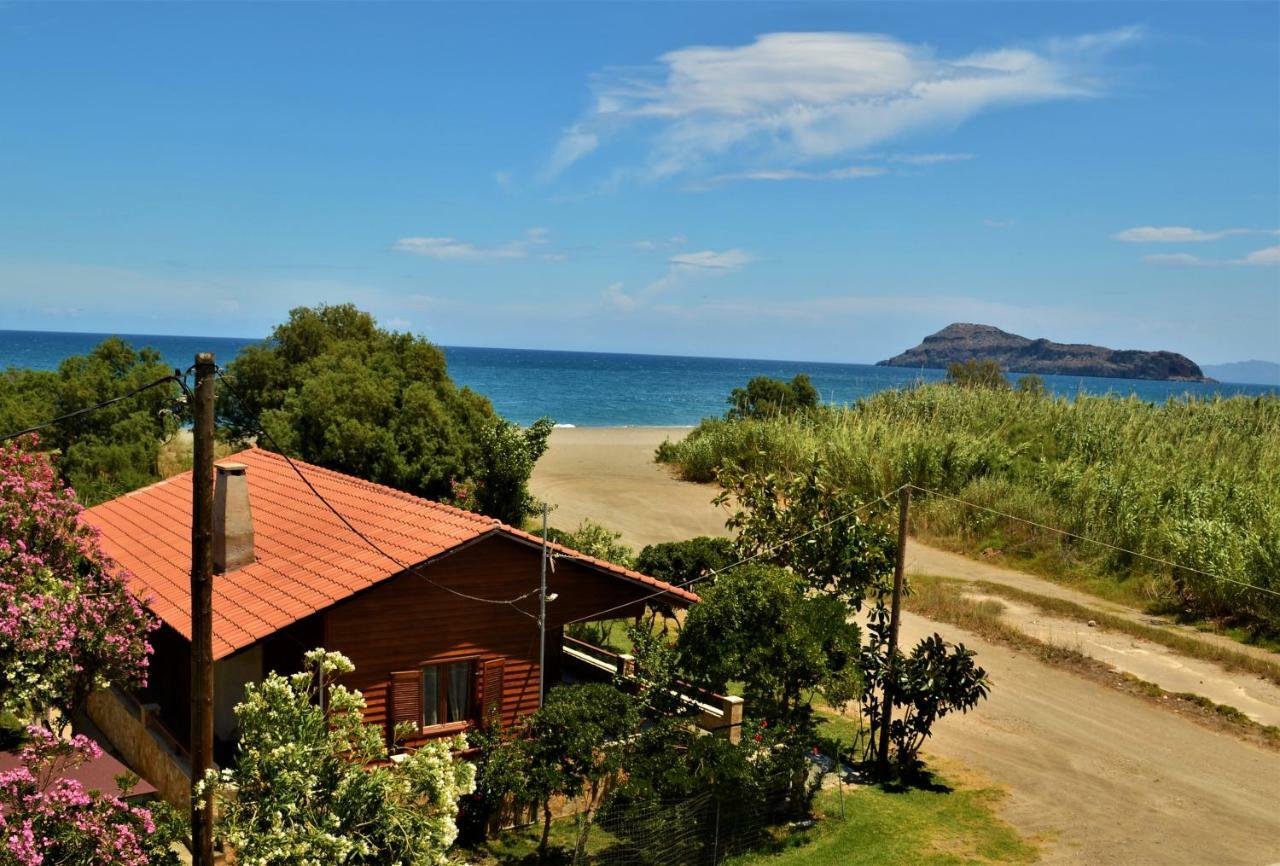 Wooden Beach House Villa Gerani  ภายนอก รูปภาพ