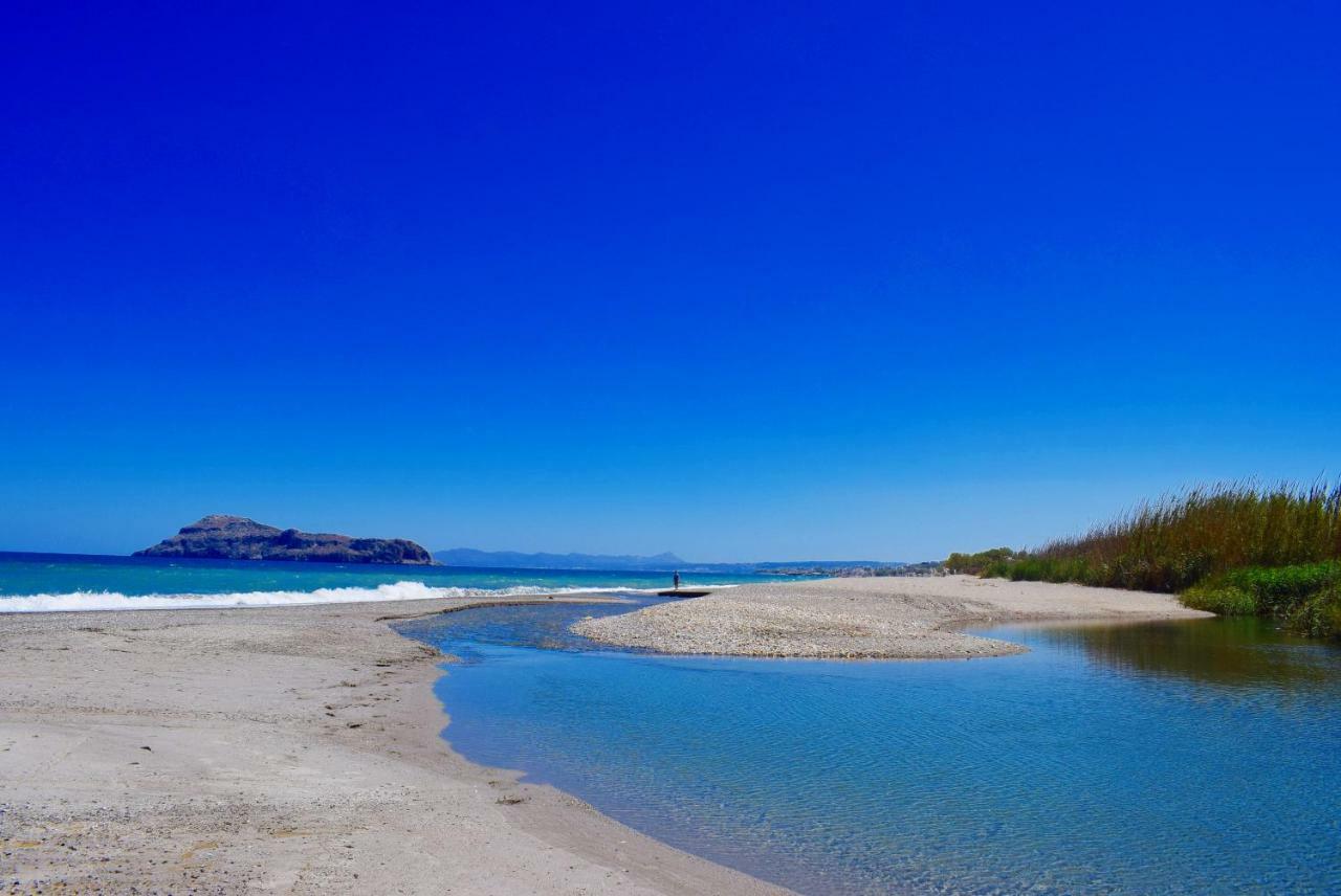 Wooden Beach House Villa Gerani  ภายนอก รูปภาพ